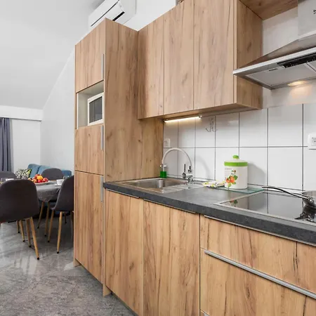 Bella Vista - Opa101 By Interhome Jurdani